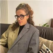 Studentessa universitaria offre lezioni di italiano e altre materie umanistiche a studenti di medie e liceo